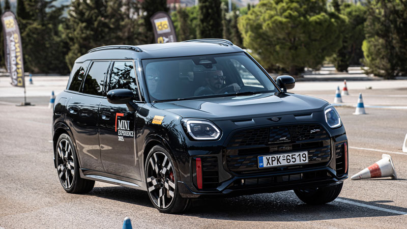 Οδηγήσαμε τα MINI John Cooper Works στην εκδήλωση MINI Experience