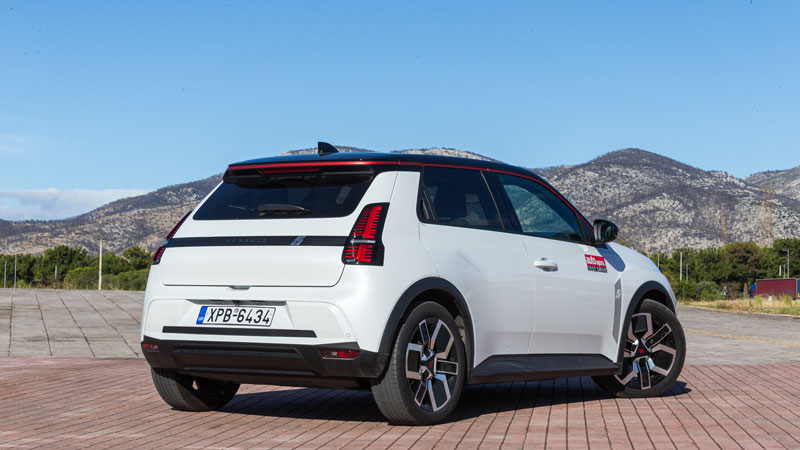 Το θρυλικό «Πεντάρι» επέστρεψε σαν ηλεκτρικό, με ξεχωριστό retro design