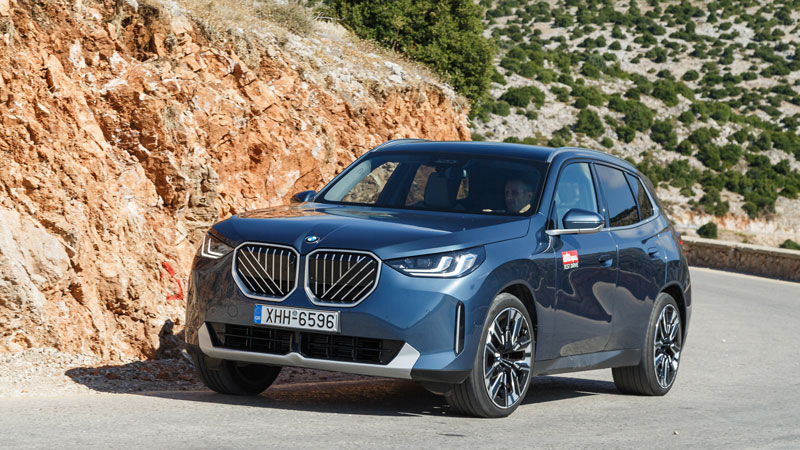 Στο δρόμο η X3 xDrive20d διατηρεί τη σπορτίφ συμπεριφορά των μοντέλων της BMW