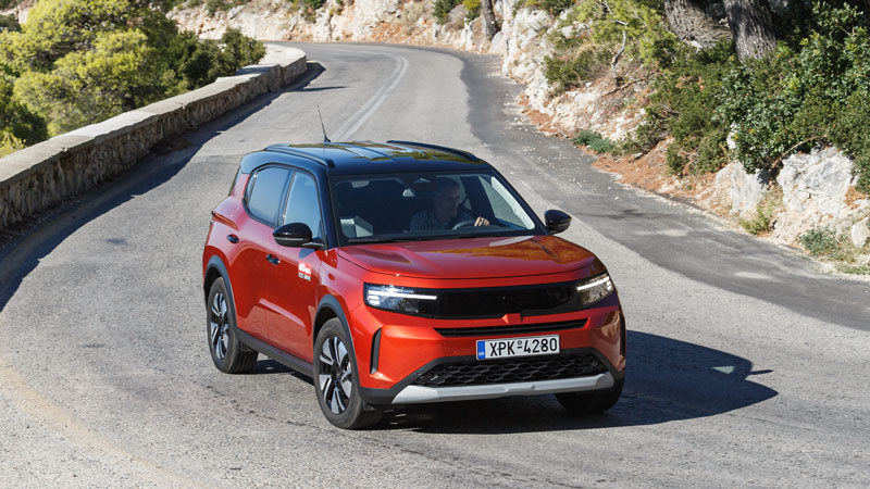 Opel Frontera Hybrid 145 PS: Έχει χώρους για 4 ψηλούς και καίει λίγο
