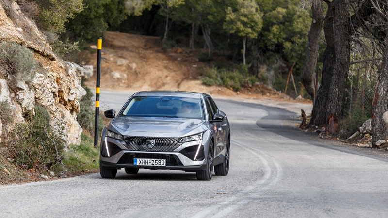 Peugeot 408 Hybrid 145 PS: Πιάνει κορυφή στην κατηγορία του