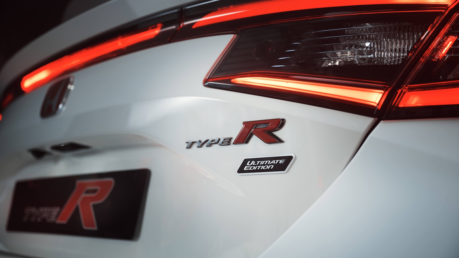 Honda Civic Type R Ultimate Edition: Η αποχαιρετιστήρια πράξη ενός θρύλου