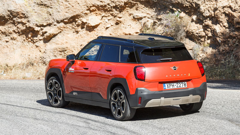 Στο δρόμο το Aceman διατηρεί τον «καρτίστικο» χαρακτήρα των MINI