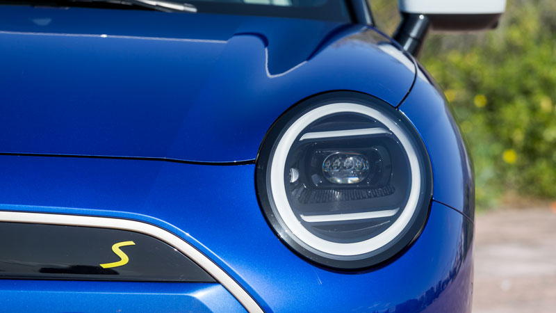 MINI Cooper SE: Το «καρτ» μπήκε στην πρίζα