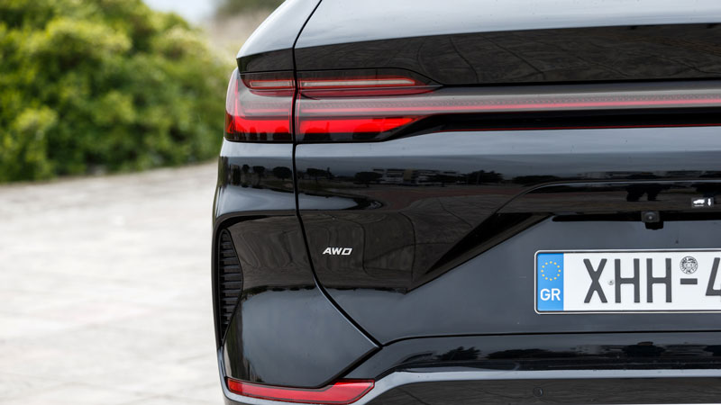 BYD Seal U DM-i AWD 324 PS: Πολιτισμένο και ευρύχωρο