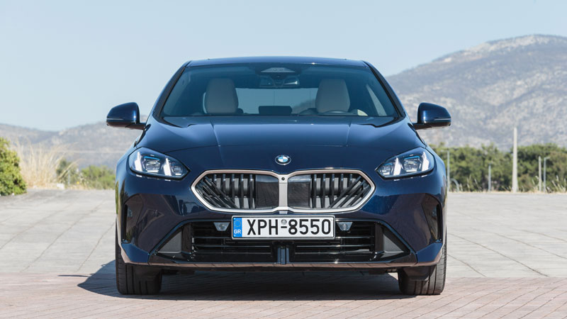 Σχεδιαστικά η BMW 220 Gran Coupe παντρεύει τα coupe με τα sedan