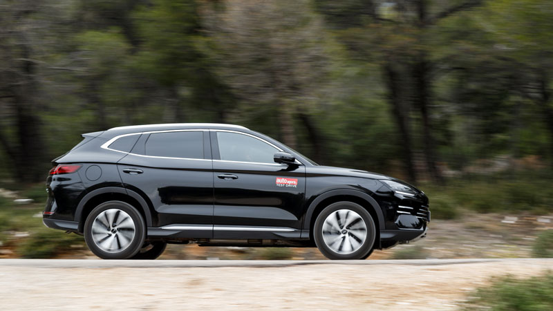 Plug-in υβριδικό, στην πόλη καίει 4,8 λτ/100 χλμ (6,2 η μέση κατανάλωση)