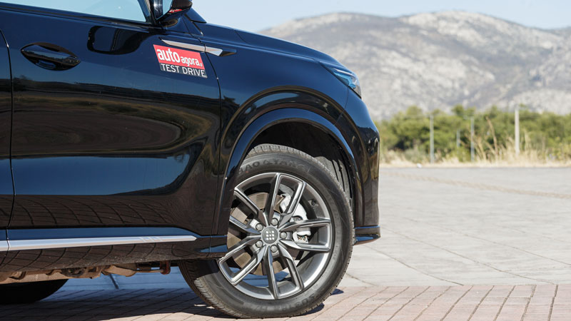 Η απόσταση από το έδαφος είναι 18 εκατοστά.