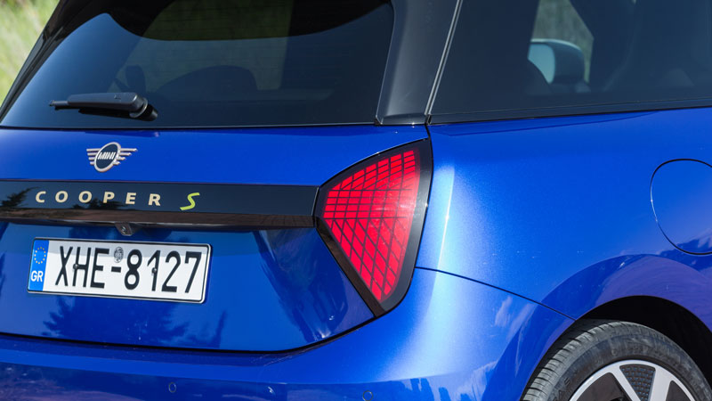 MINI Cooper SE: Το «καρτ» μπήκε στην πρίζα