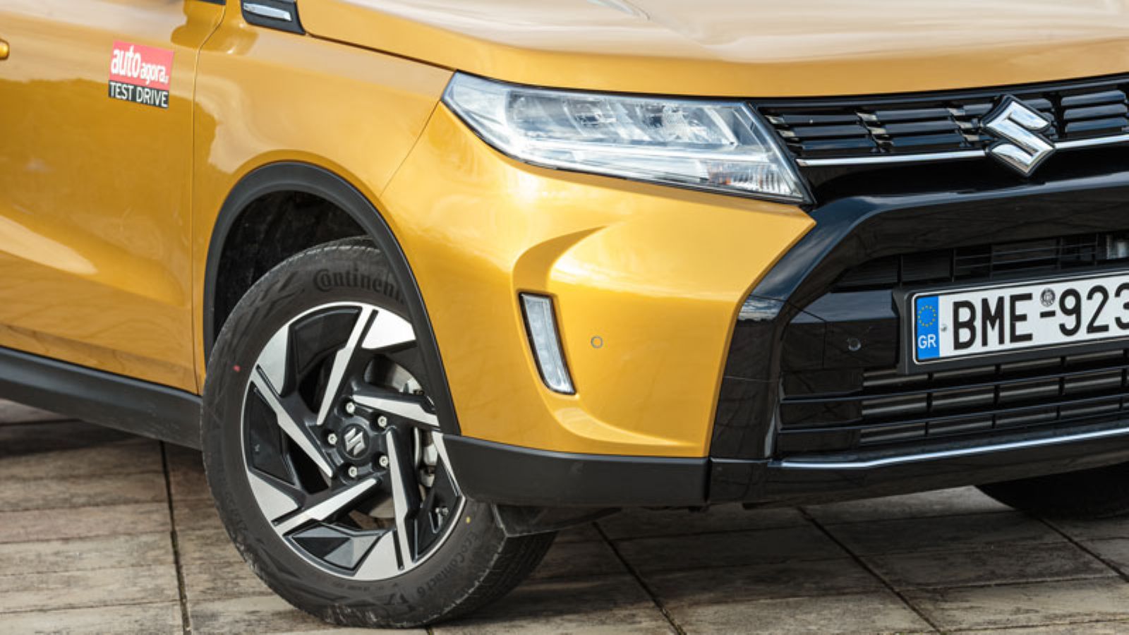 Ο εμπρός πρόβολος του Suzuki Vitara