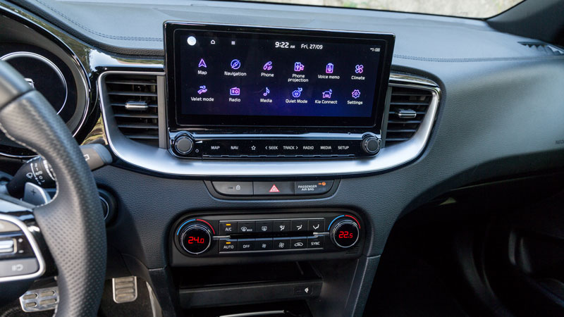 Καλοσχεδιασμένο και εργονομικό το εσωτερικό, πίσω θα κάτσουν ενήλικες ύψους 1,80 μ.