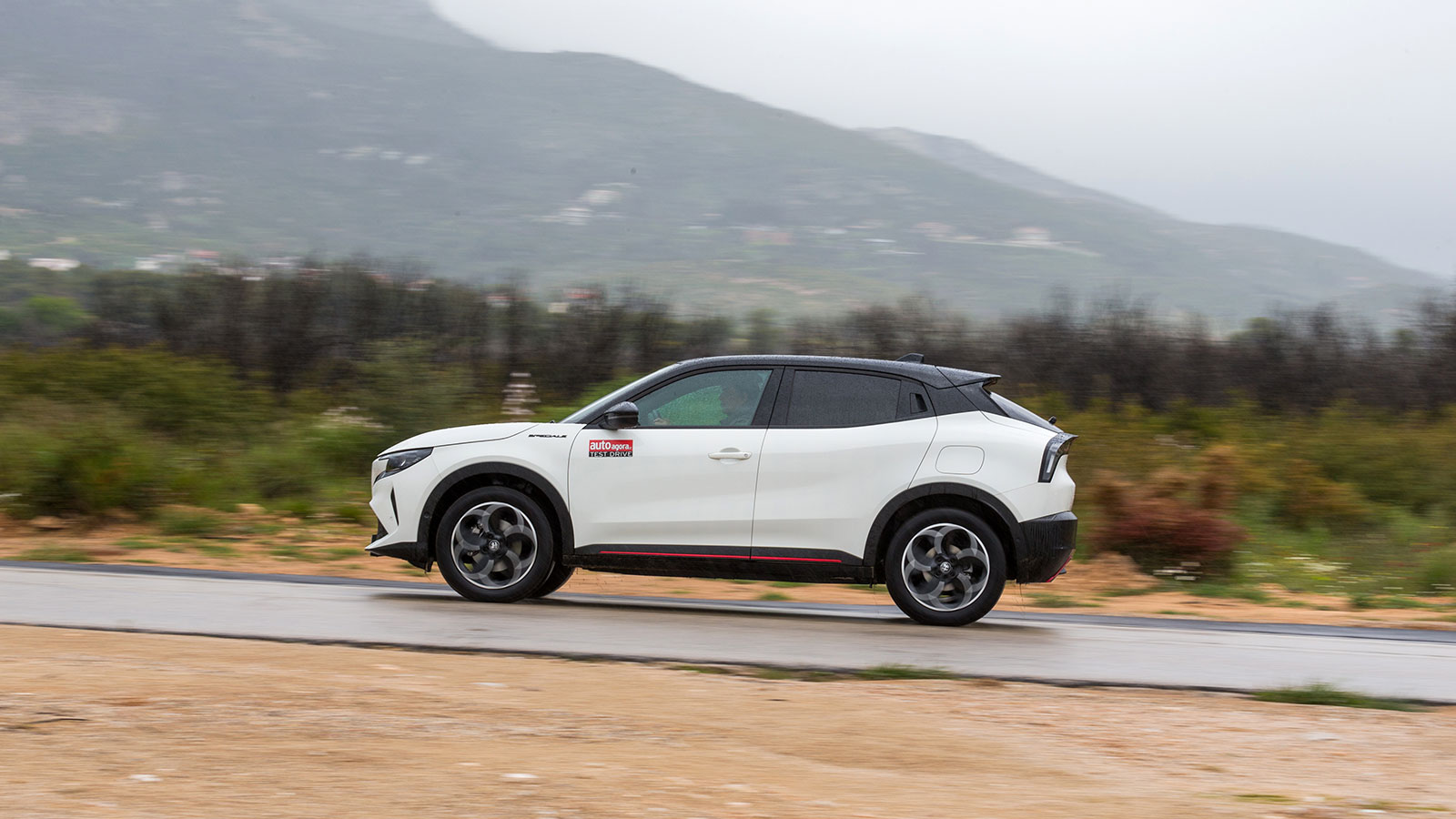 Alfa Romeo Junior Elettrica 156 PS: Ηλεκτρική, premium και προσιτή