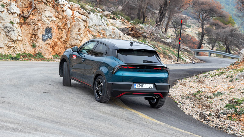 Alfa Romeo Junior Ibrida 136 PS: Προκλητικό στυλ, υβριδική τεχνολογία