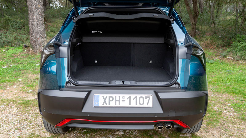 Alfa Romeo Junior Ibrida 136 PS: Προκλητικό στυλ, υβριδική τεχνολογία