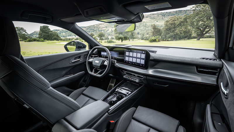 Νέο Audi Q3: Πρώτη επαφή με το ανανεωμένο οικογενειακό SUV