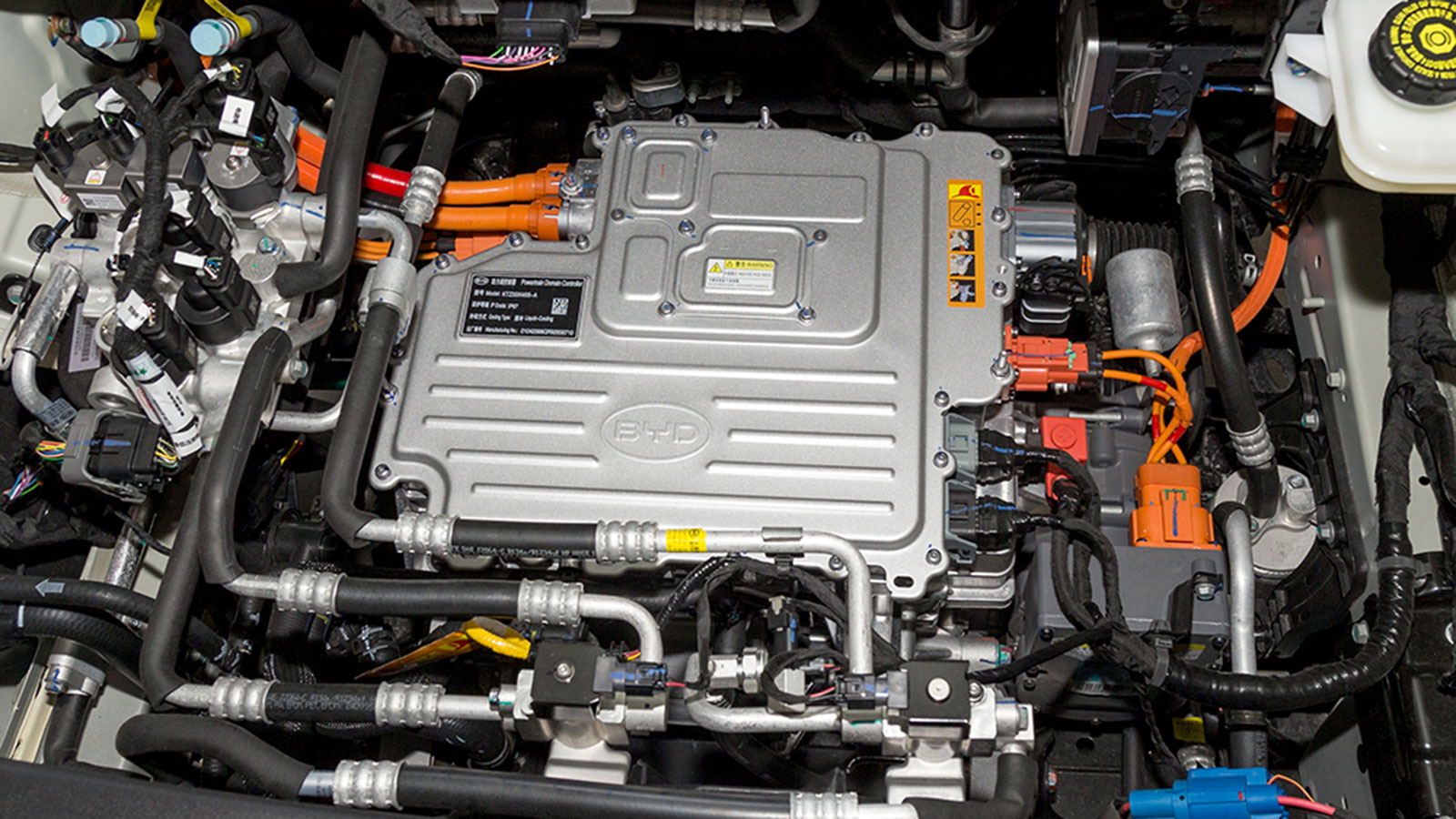 Byd Atto 2. Τι βαθμό παίρνει σε κατανάλωση, χώρους, επιδόσεις, εγγυήσεις.