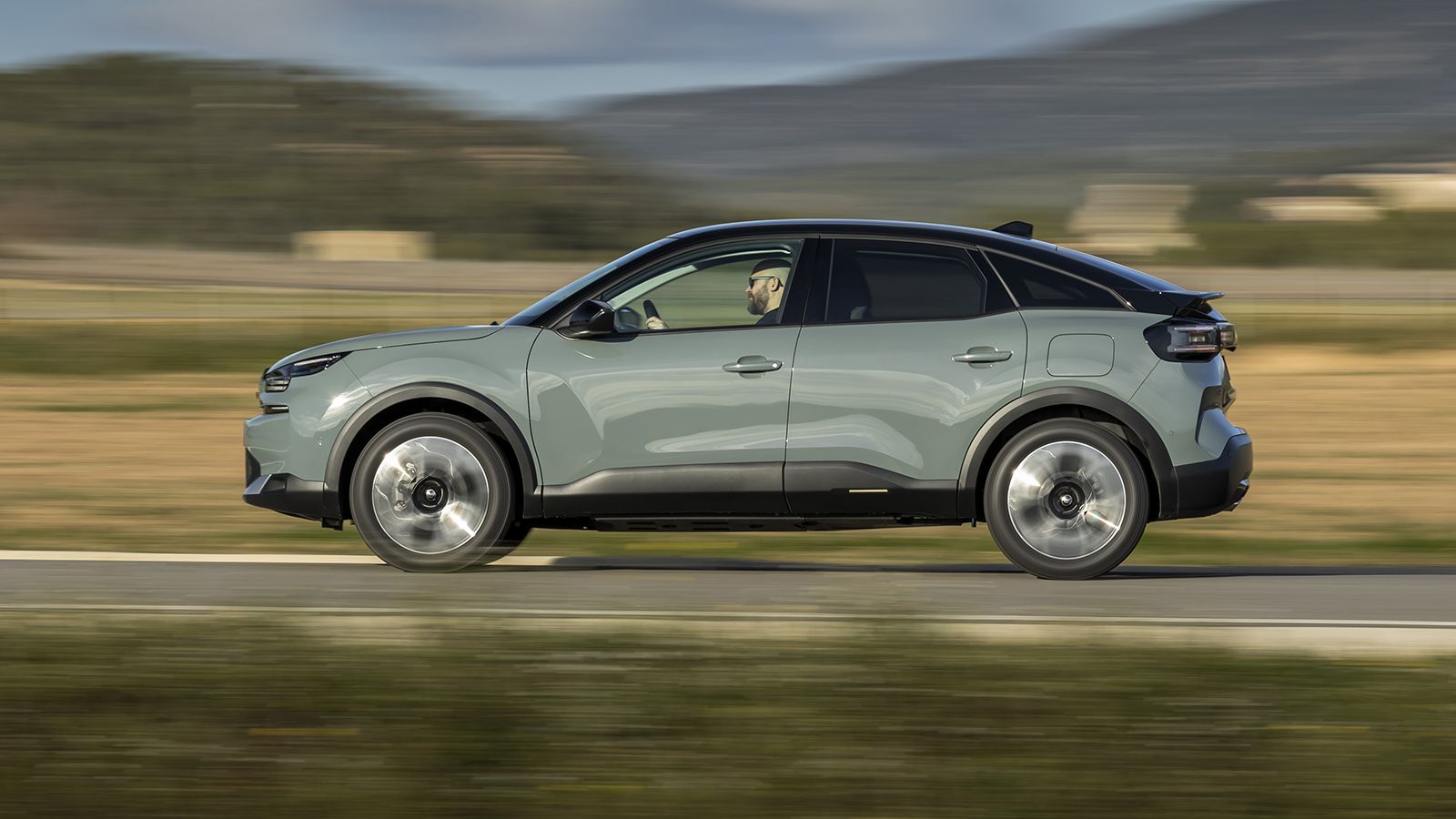 Citroen C4 Collection: Νέα έκδοση με υβριδική τεχνολογία και τιμή από 26.500 ευρώ