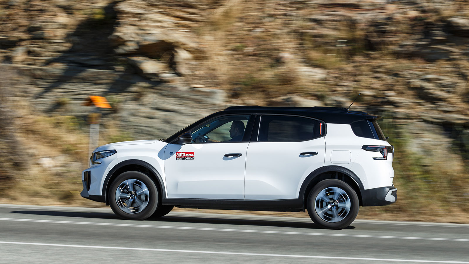 Με μήκος που φτάνει τα 4,39 μέτρα, το νέο C3 Aircross είναι σαφώς πιο μακρύ από την προηγούμενη γενιά.