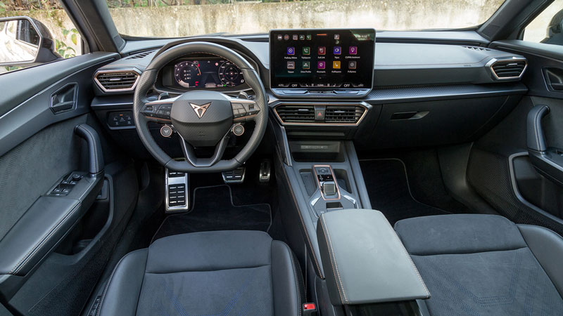 Cupra Formentor. Πόσο καλό είναι σε εξοπλισμό άνεσης και ασφάλειας.