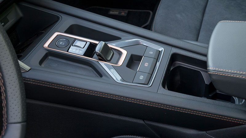 Cupra Formentor. Πόσο καλό είναι σε εξοπλισμό άνεσης και ασφάλειας.