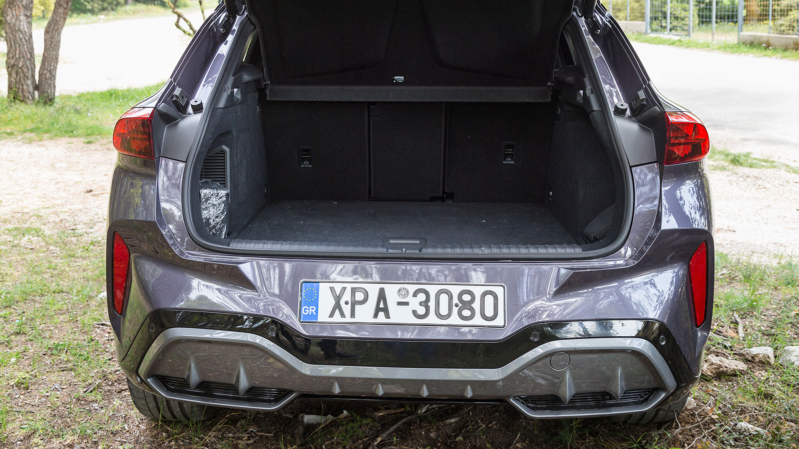 Cupra Terramar. Τι βαθμό παίρνει σε κατανάλωση, χώρους, επιδόσεις, εγγυήσεις.