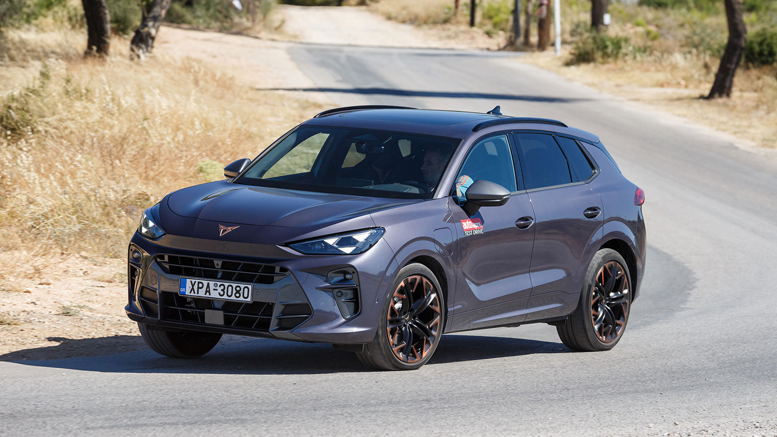 Δοκιμάζουμε και βαθμολογούμε το plug-in υβριδικό Cupra Terramar VZ eHybrid.