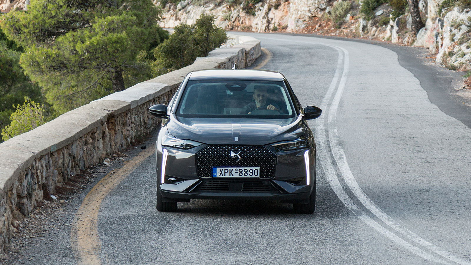 Ds Ds 3. Πόσο καλό είναι σε εξοπλισμό άνεσης και ασφάλειας.