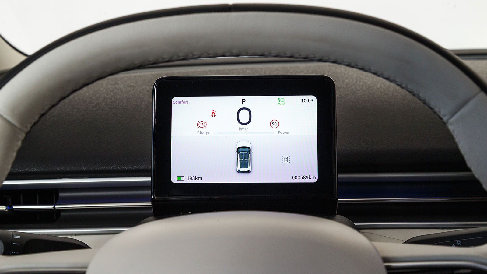 Dongfeng Box. Πόσο καλό είναι σε εξοπλισμό άνεσης και ασφάλειας.