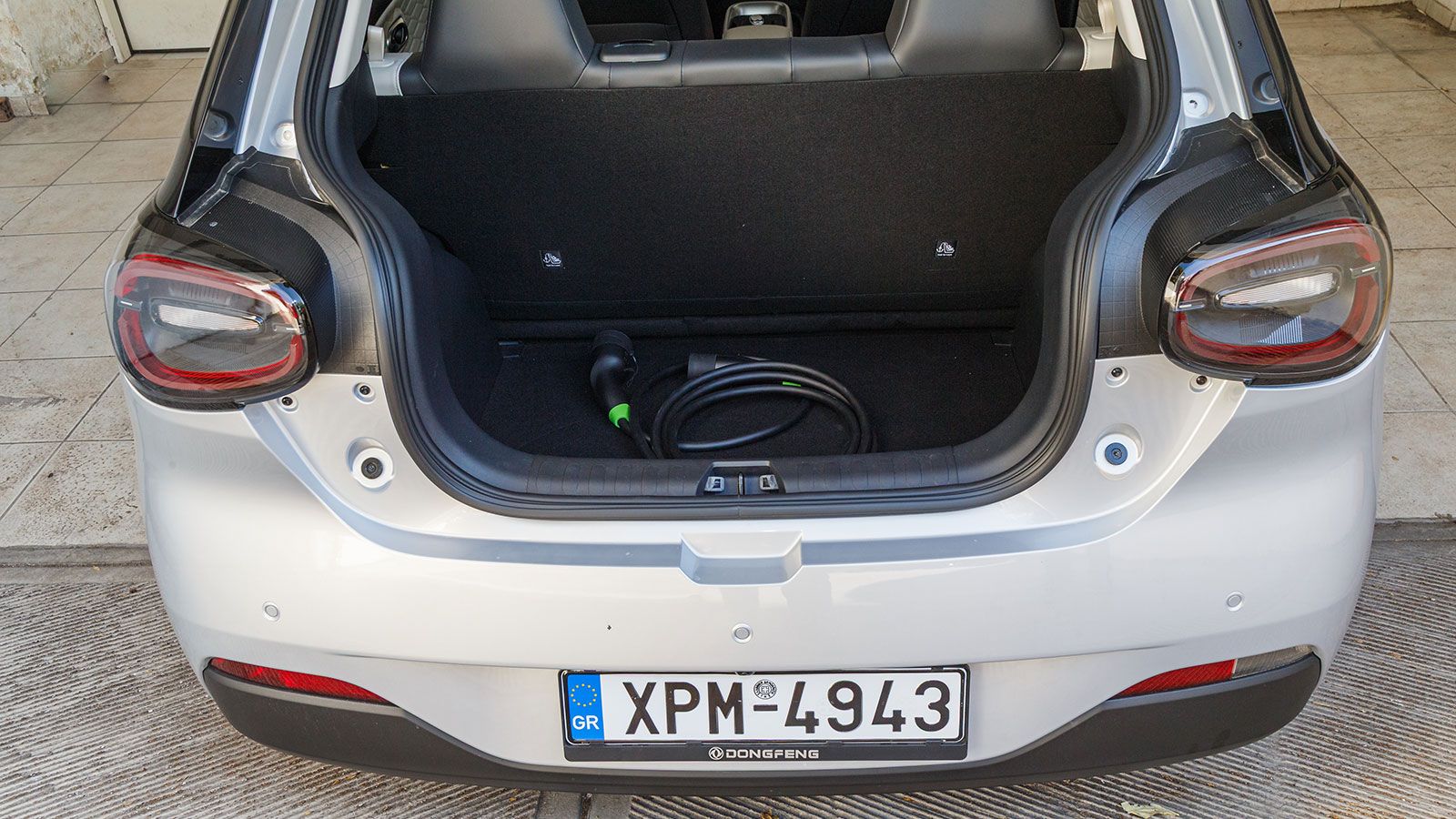 Dongfeng Box. Τι βαθμό παίρνει σε κατανάλωση, χώρους, επιδόσεις, εγγυήσεις.