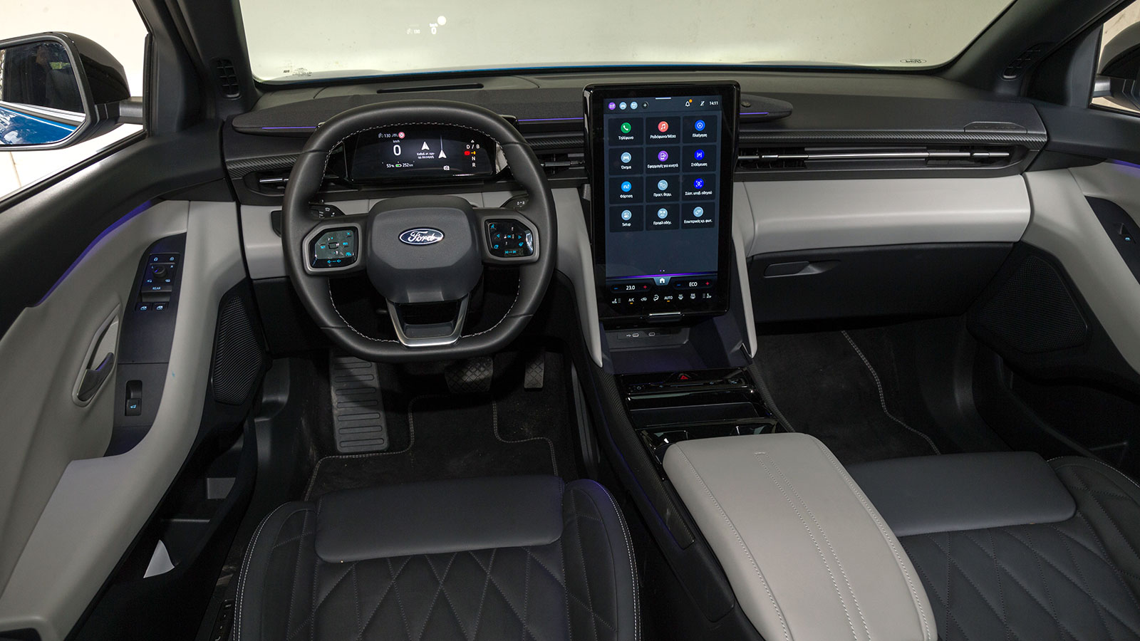 Ford Explorer 286 PS VS Honda e:Ny1 204 PS