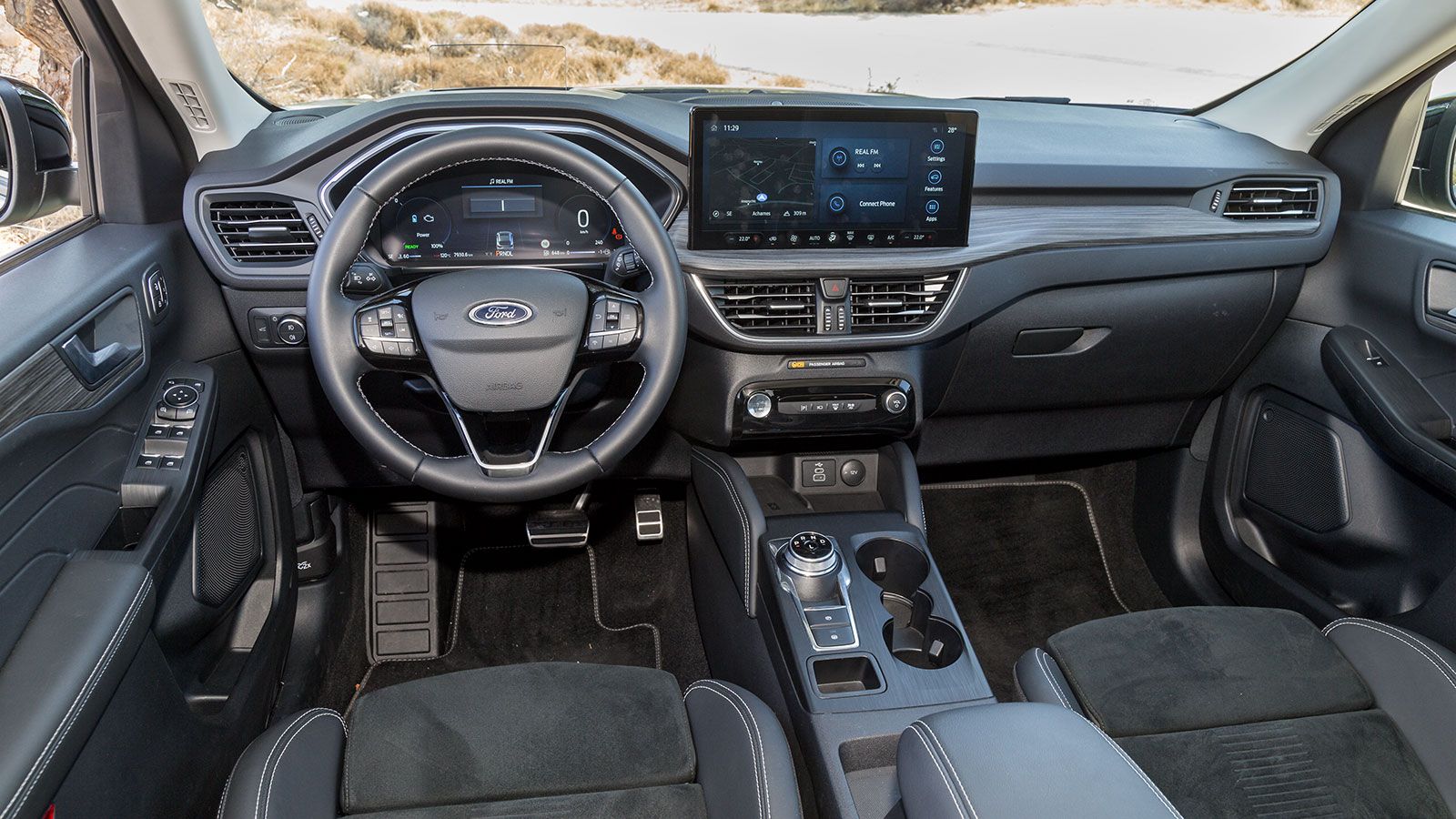 Audi A3 Sportback VS Ford Kuga. Ποιο ξεχωρίζει σε εξοπλισμό ασφάλειας και άνεσης.