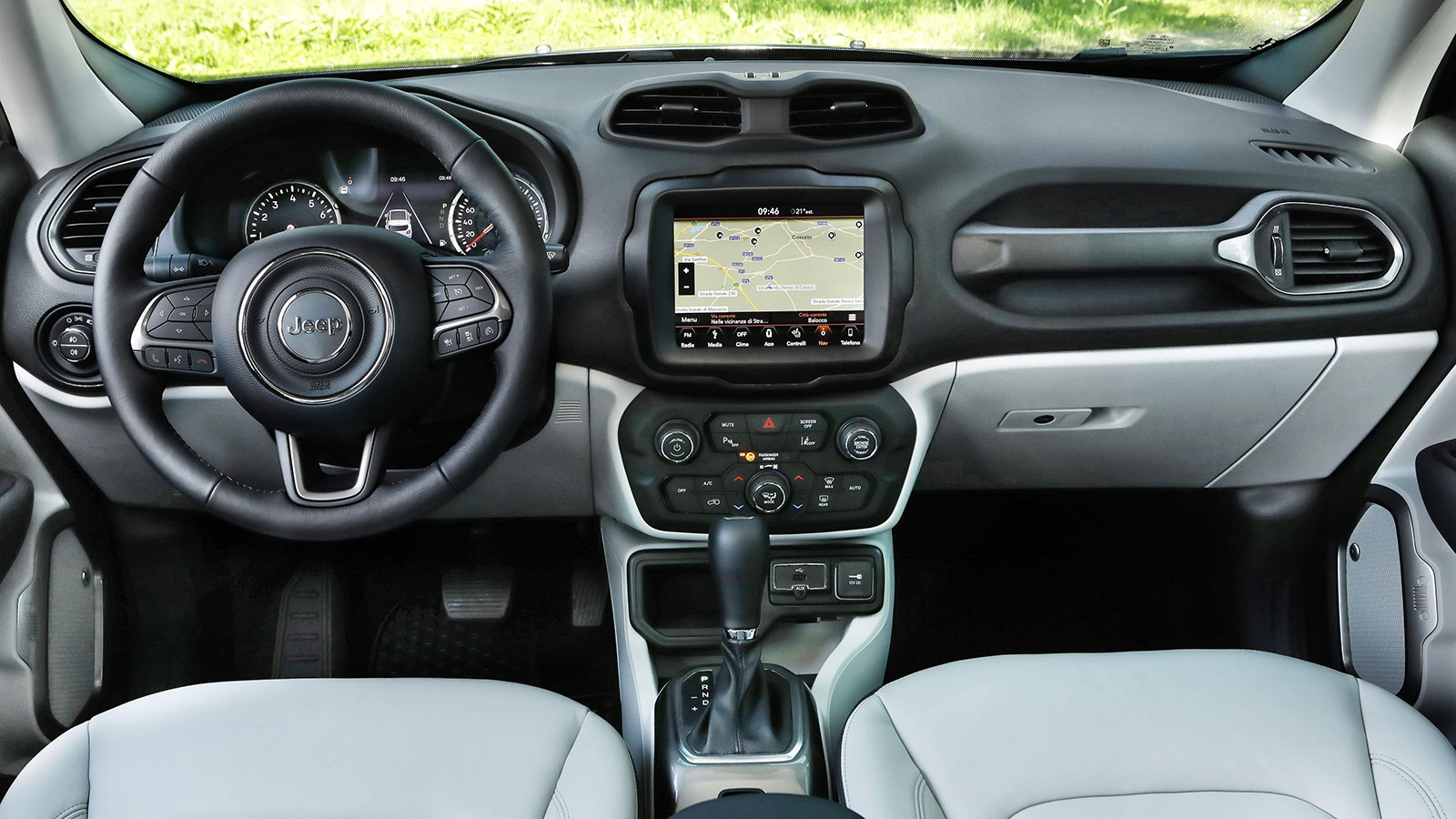 Ford Puma VS Jeep Renegade. Ποιο ξεχωρίζει σε εξοπλισμό ασφάλειας και άνεσης.