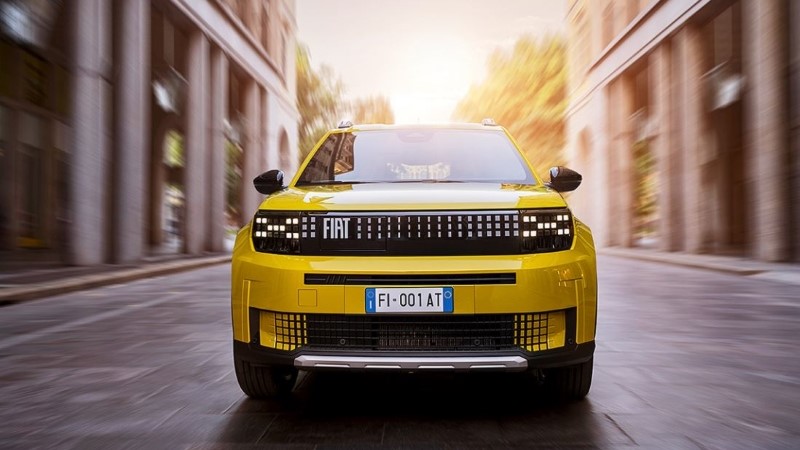 Τα pixel φώτα χαρακτηρίζουν το Grande Panda