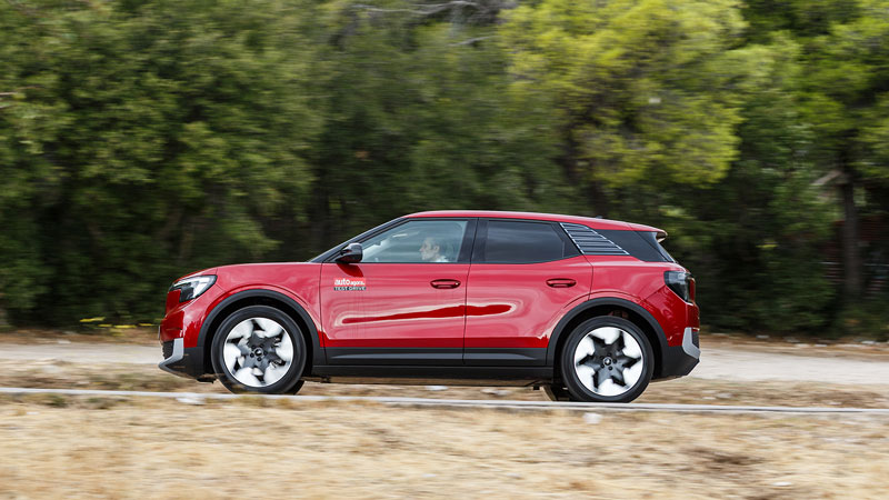 Ford Explorer RWD 286 PS 82 kWh: Κορυφαία αυτονομία, άπλετοι χώροι