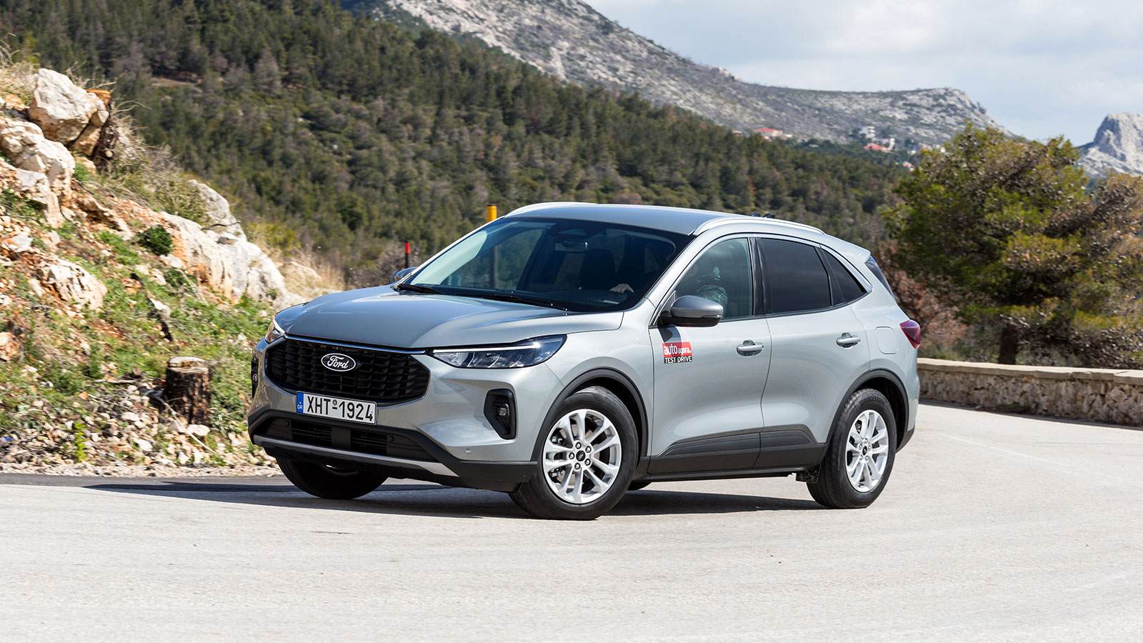 Η νέα γενιά του Kuga δέχτηκε αισθητικές παρεμβάσεις ώστε να αποκτήσει φρέσκια εμφάνιση.