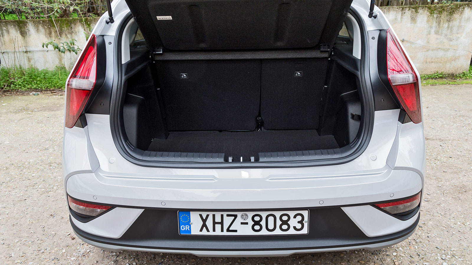 Hyundai Bayon. Τι βαθμό παίρνει σε κατανάλωση, χώρους, επιδόσεις, εγγυήσεις.