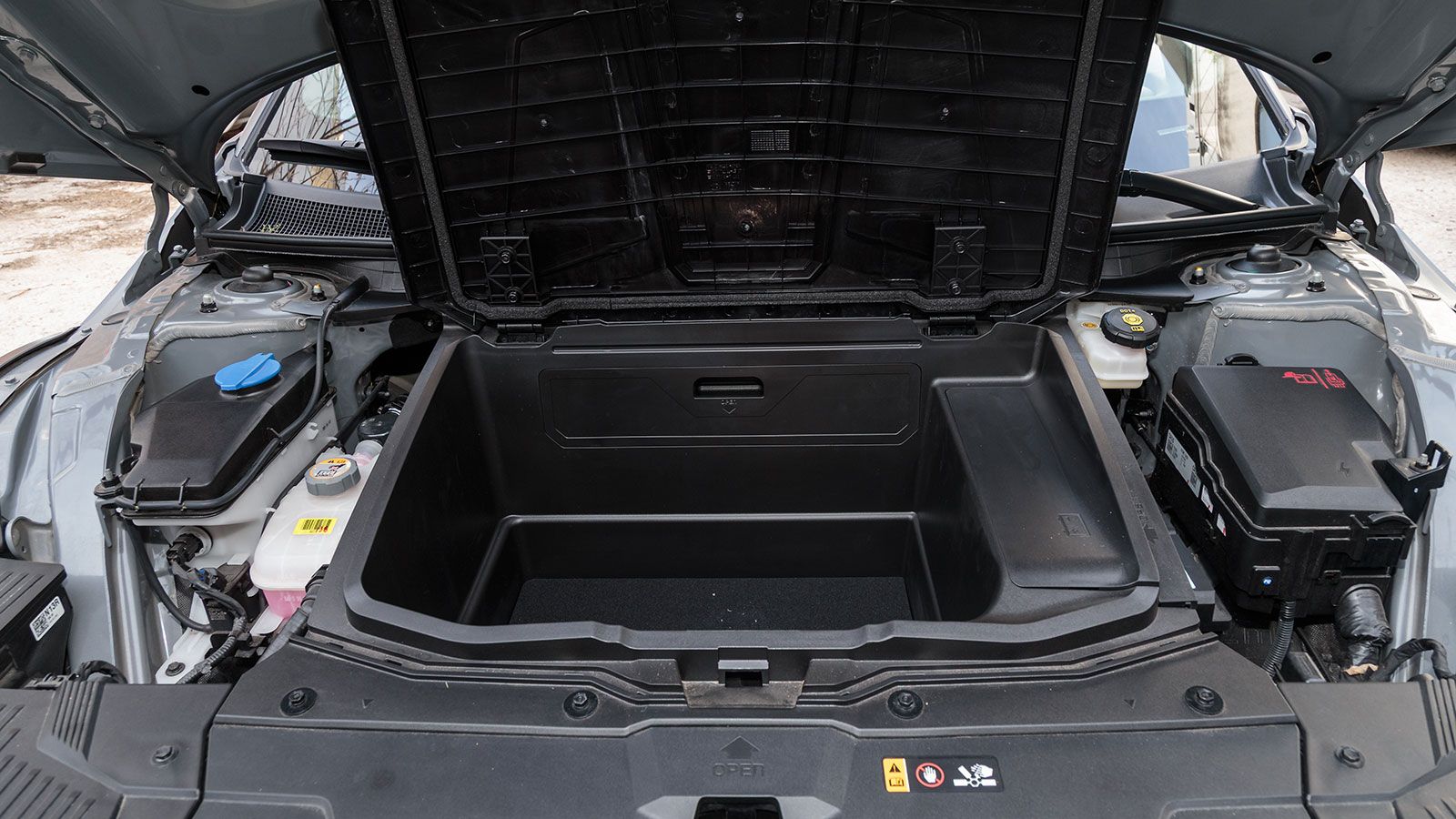 Hyundai Ioniq 5. Τι βαθμό παίρνει σε κατανάλωση, χώρους, επιδόσεις, εγγυήσεις.