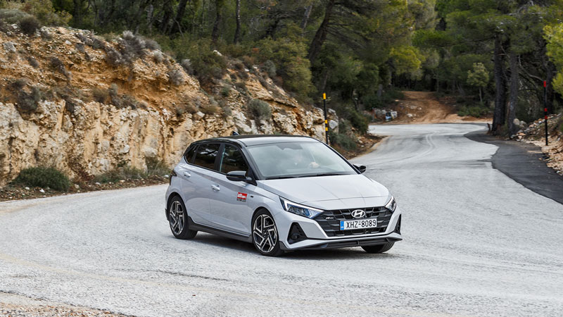 Hyundai I20. Πόσο καλό είναι σε εξοπλισμό άνεσης και ασφάλειας.