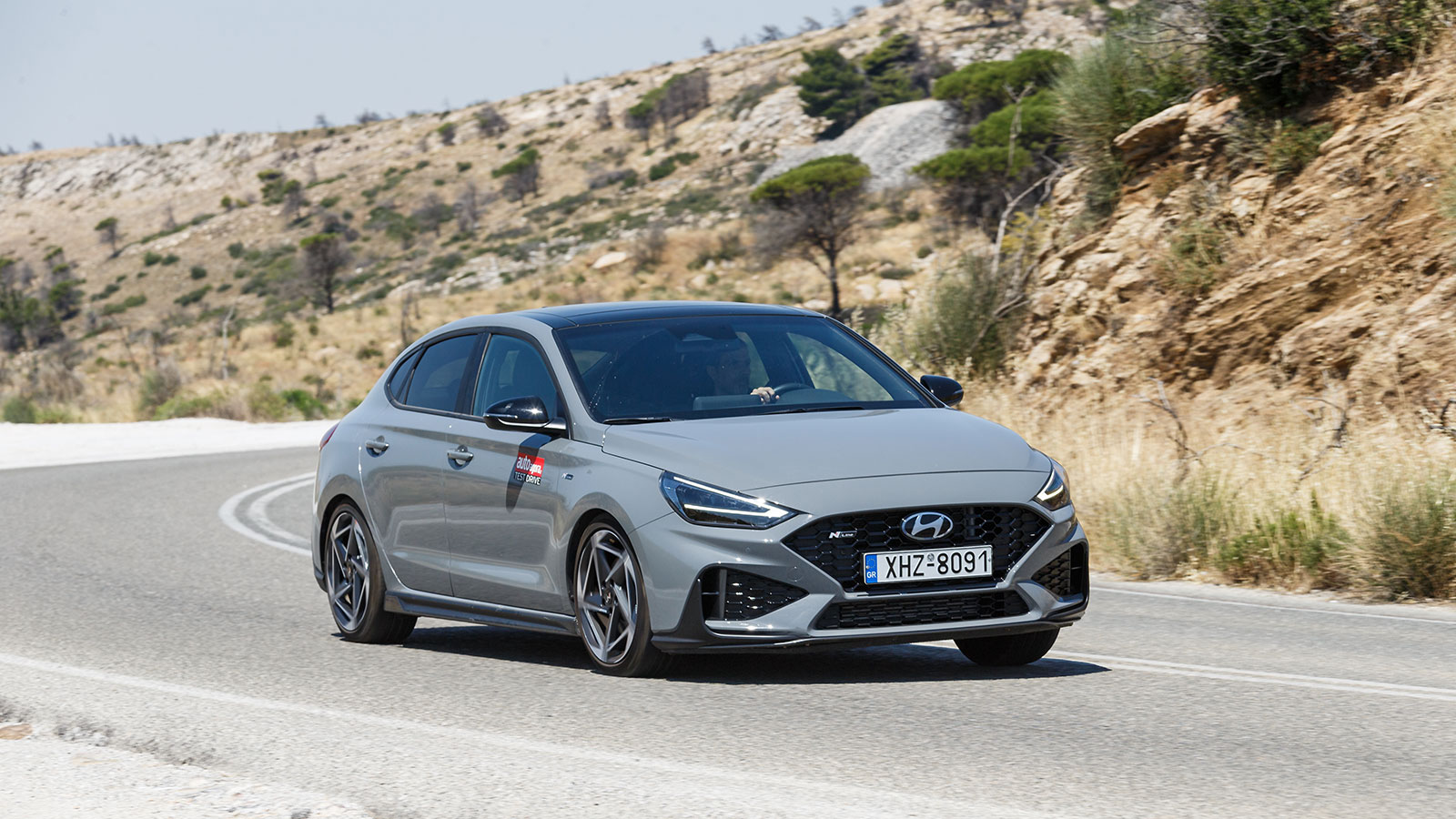 Δοκιμάζουμε και βαθμολογούμε το Hyundai i30 Fastback στην έκδοση N-Line.