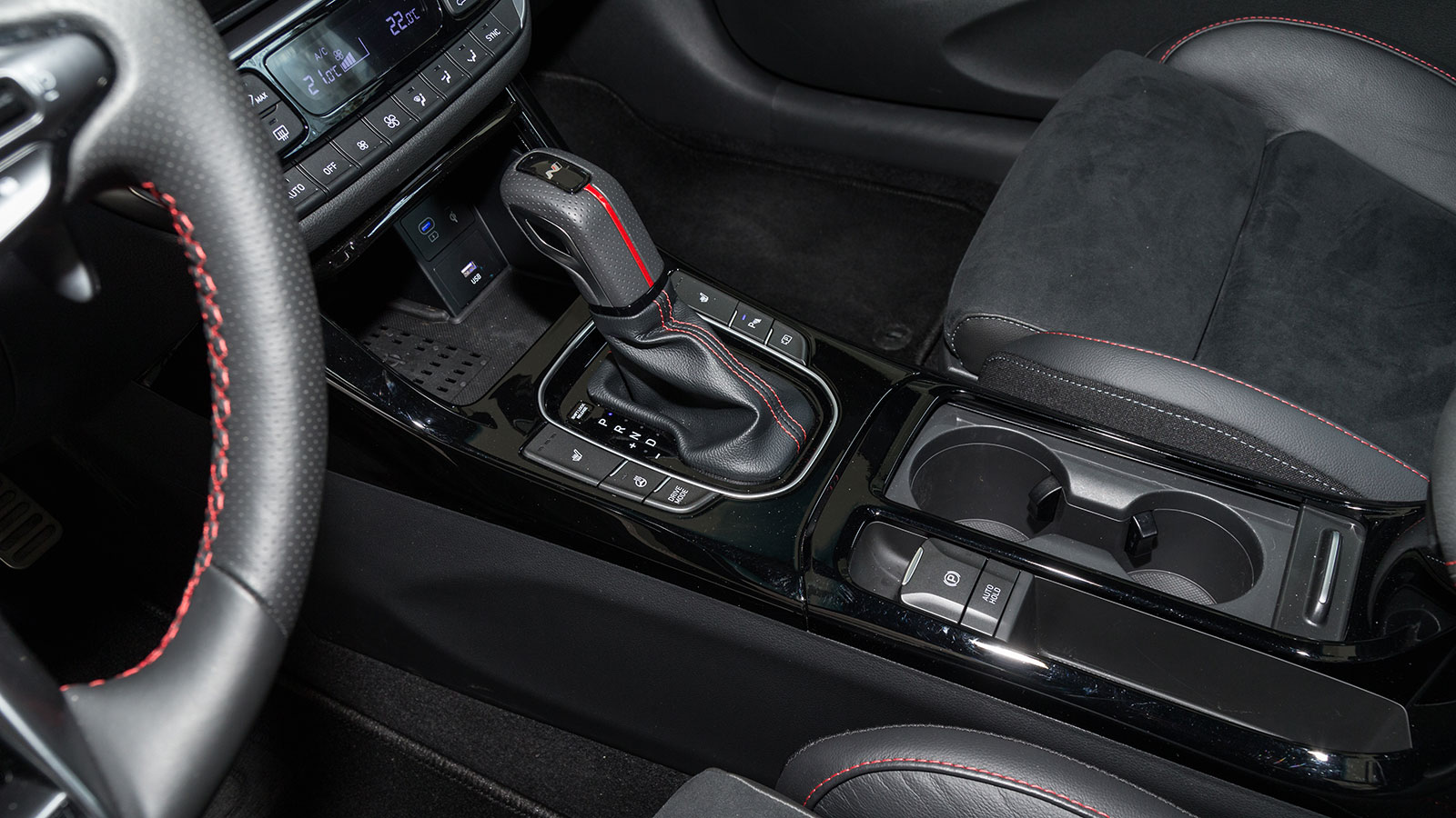 Hyundai I30 Fastback. Πόσο καλό είναι σε εξοπλισμό άνεσης και ασφάλειας.