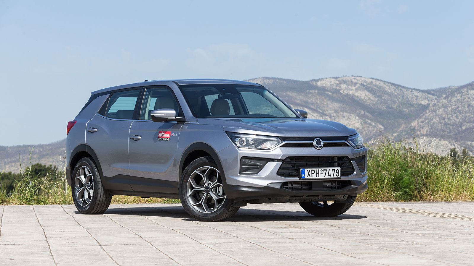 Kgm Korando. Πόσο καλό είναι σε εξοπλισμό άνεσης και ασφάλειας.