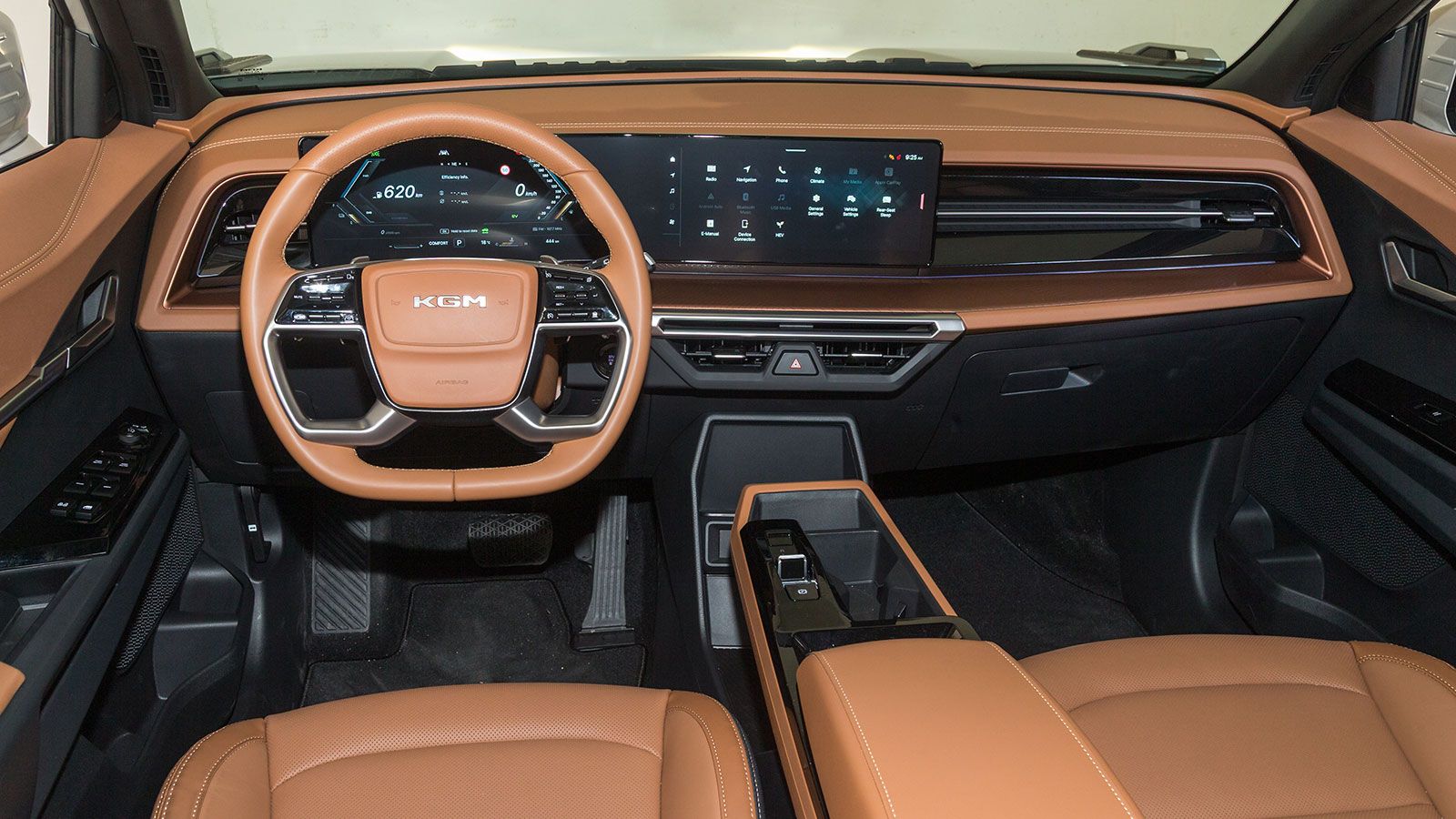 Kgm Torres. Πόσο καλό είναι σε εξοπλισμό άνεσης και ασφάλειας.