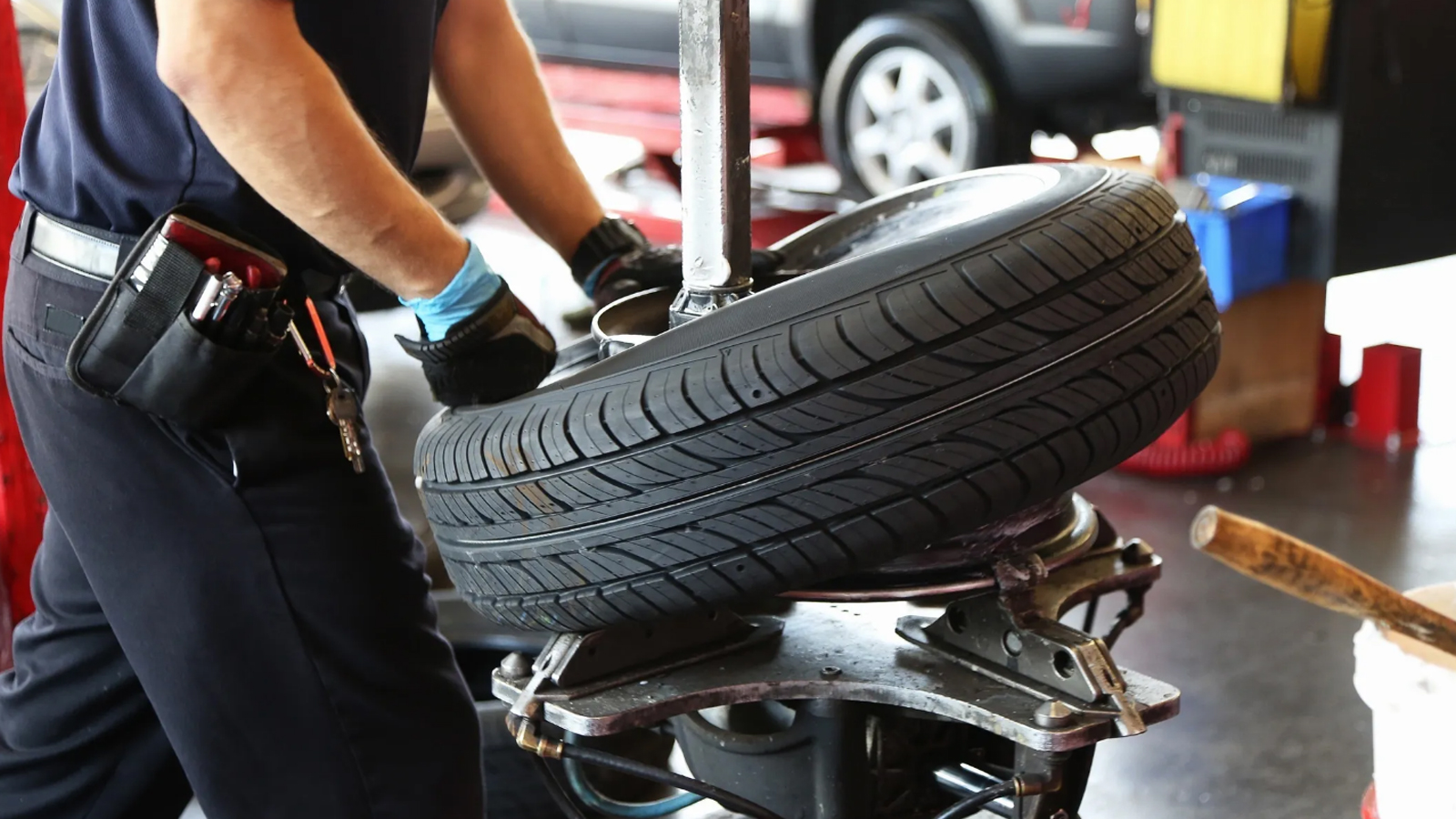 Ελαστικά αυτοκινήτων στην Αγία Παρασκευή - Καλογρίτσας