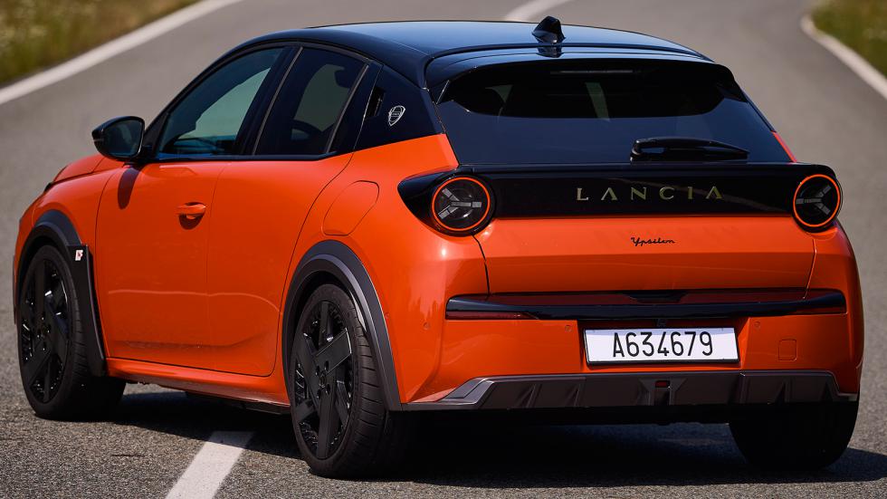 Πρώτη δημόσια εμφάνιση για τις Lancia Ypsilon HF και HF Line