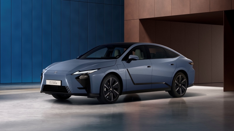 Αποκαλύφθηκε για την Ευρώπη το Lexus ES