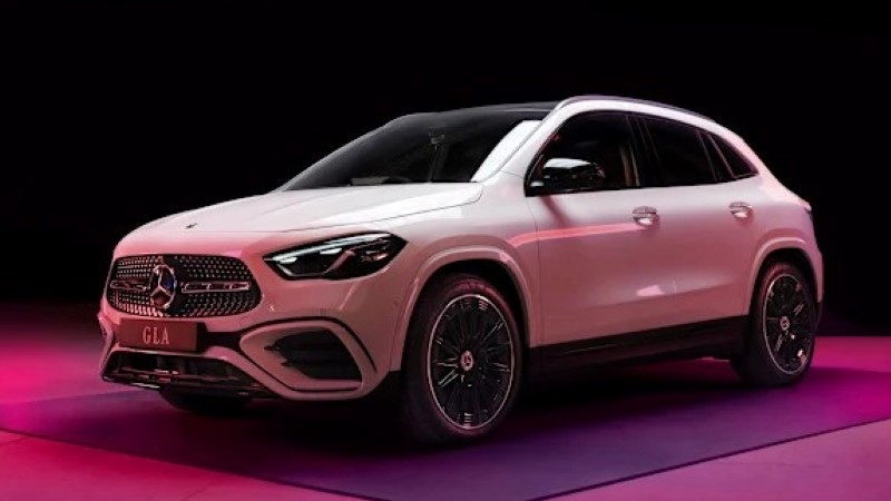 Mercedes GLA SUV Iconic