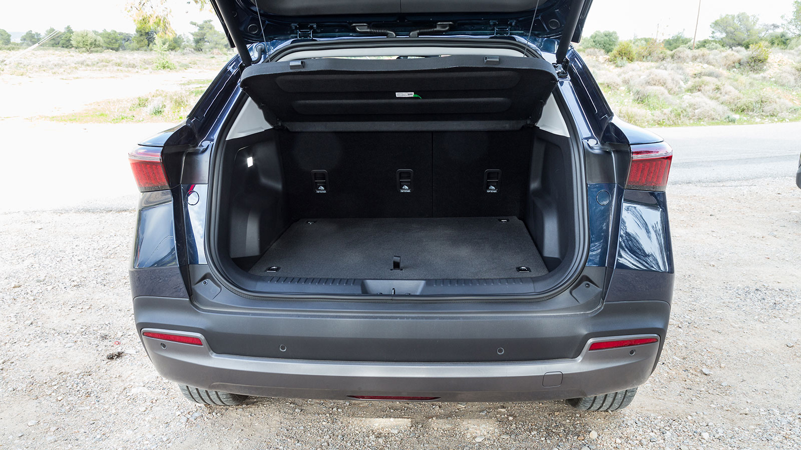 Omoda 5 Ev. Τι βαθμό παίρνει σε κατανάλωση, χώρους, επιδόσεις, εγγυήσεις.