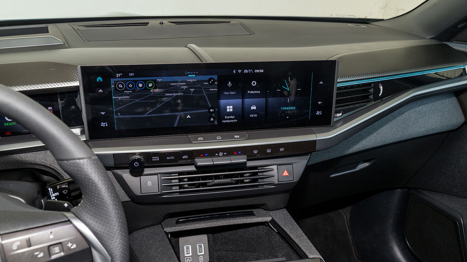 Opel Grandland. Πόσο καλό είναι σε εξοπλισμό άνεσης και ασφάλειας.