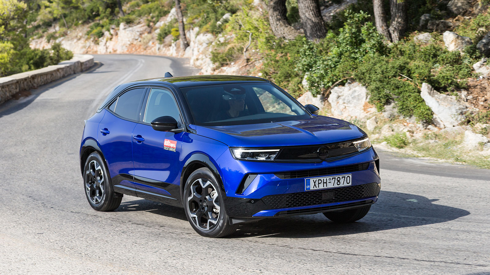 Opel Mokka. Πόσο καλό είναι σε εξοπλισμό άνεσης και ασφάλειας.