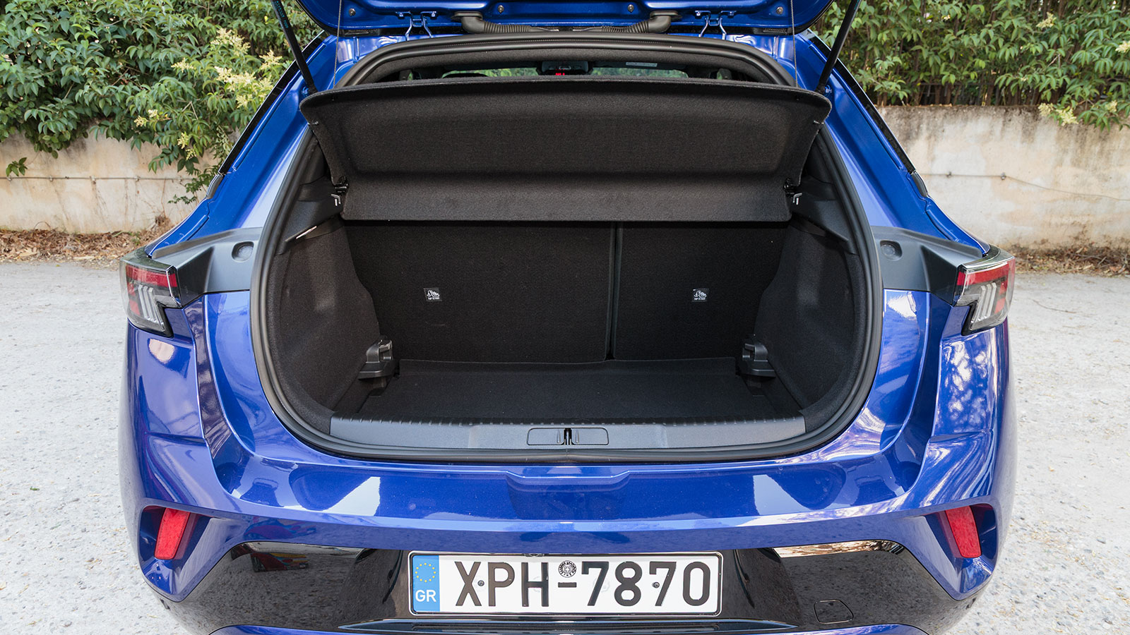 Opel Mokka. Τι βαθμό παίρνει σε κατανάλωση, χώρους, επιδόσεις, εγγυήσεις.